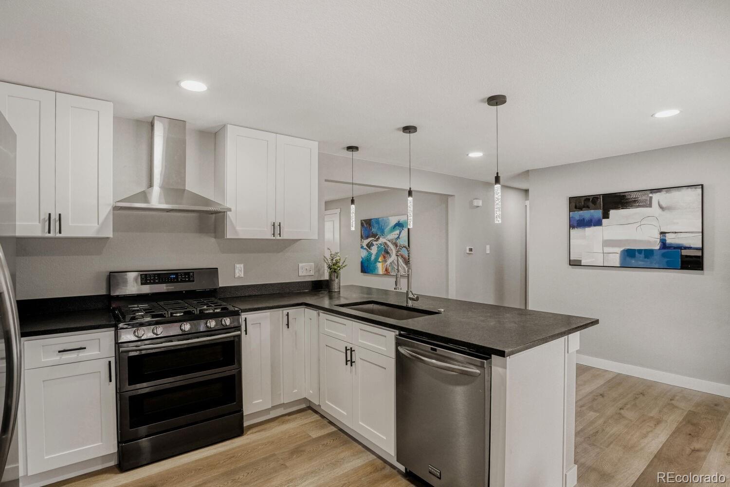 MLS Image #8 for 8126  benton way,arvada, Colorado