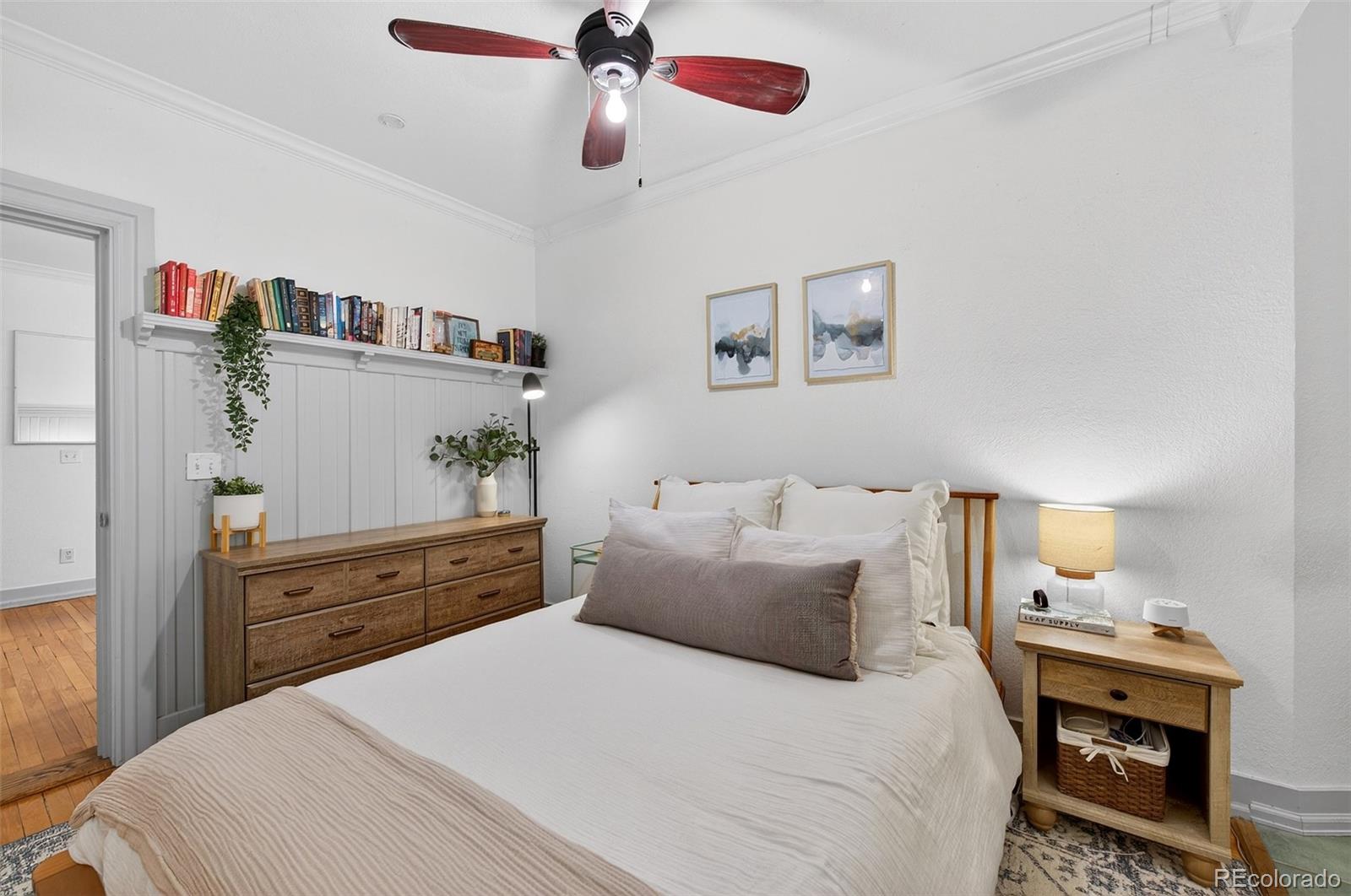 MLS Image #10 for 1376 n pearl street 203,denver, Colorado