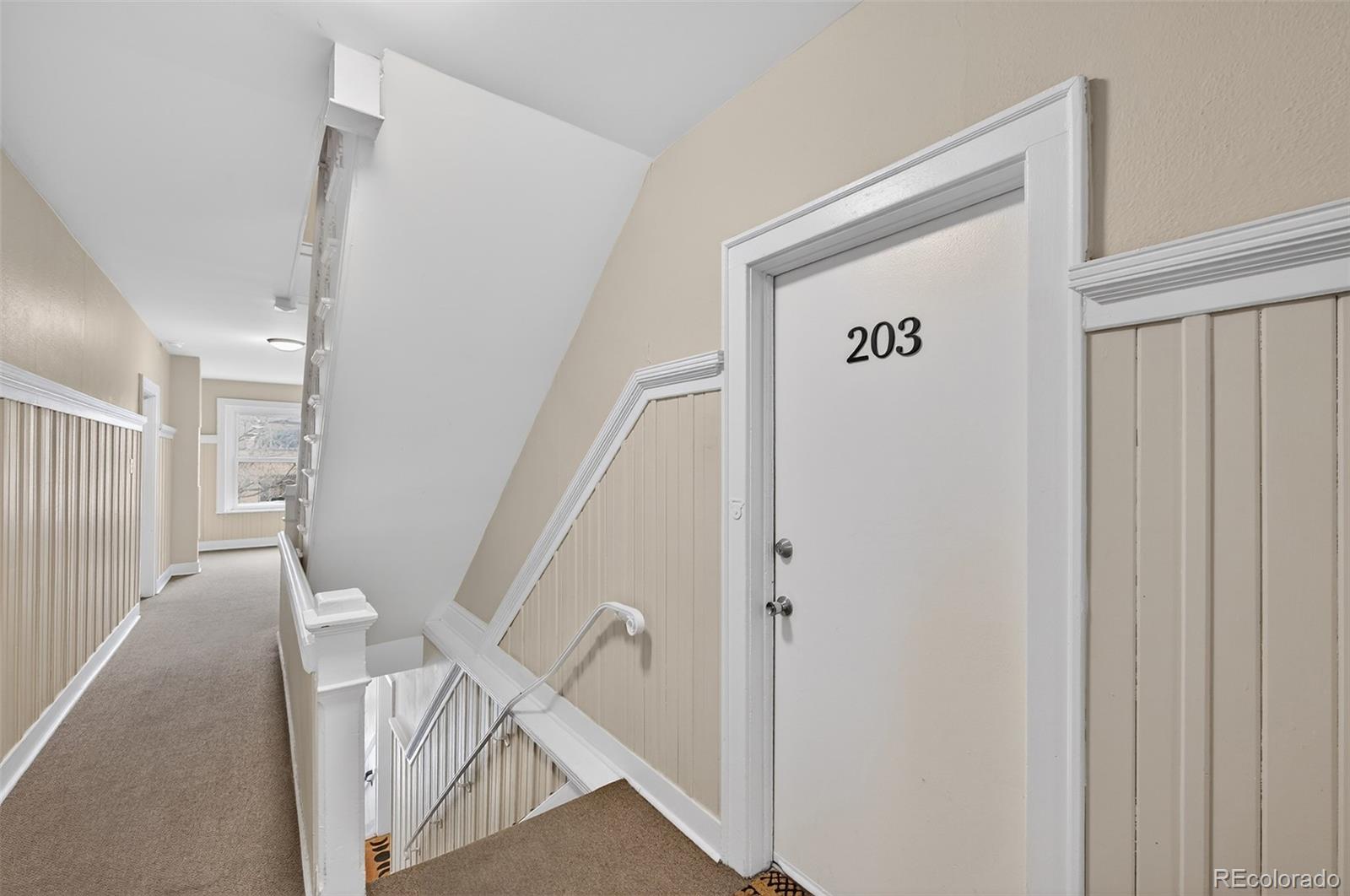 MLS Image #22 for 1376 n pearl street 203,denver, Colorado