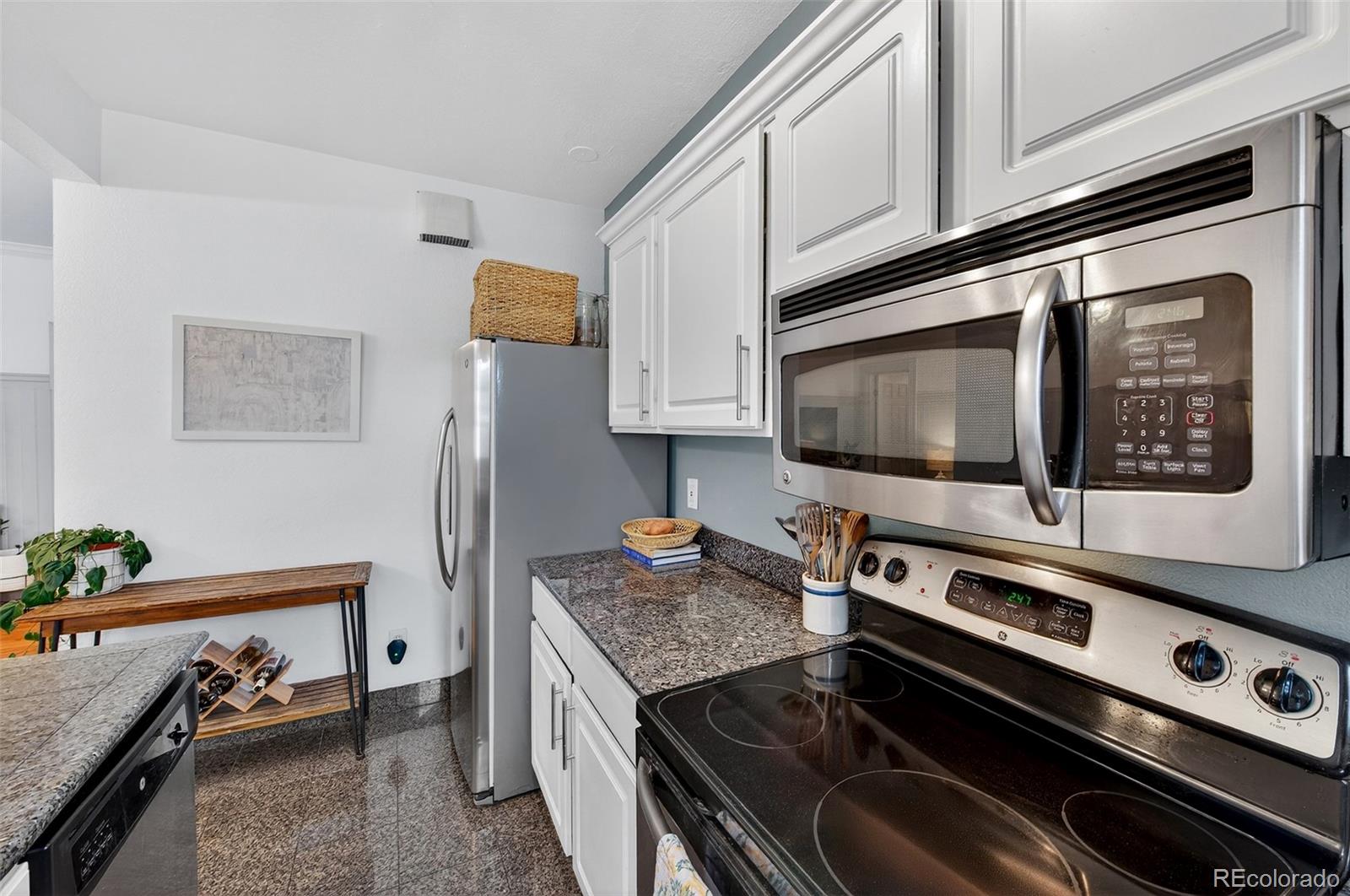 MLS Image #4 for 1376 n pearl street 203,denver, Colorado