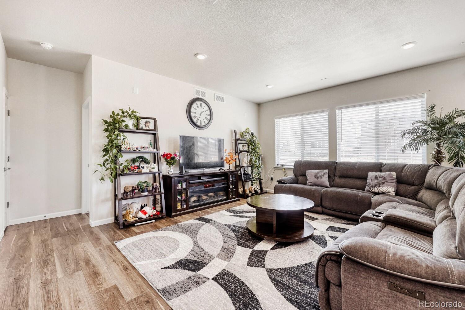 MLS Image #9 for 10965  hayloft street,parker, Colorado