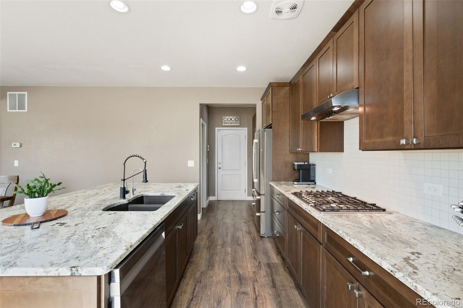 MLS Image #14 for 25084 e pinewood place,aurora, Colorado
