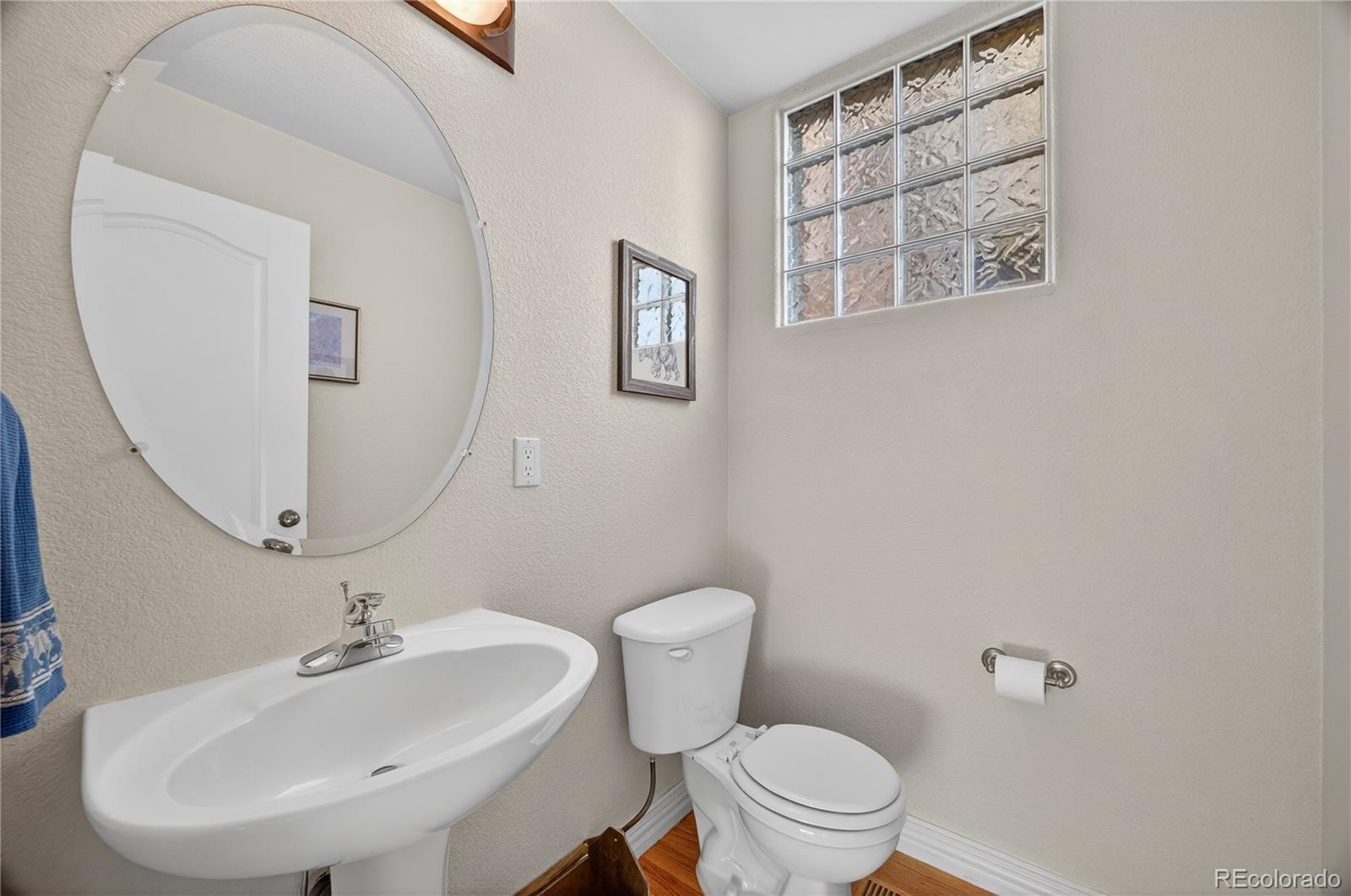 MLS Image #18 for 685 n clarkson street,denver, Colorado