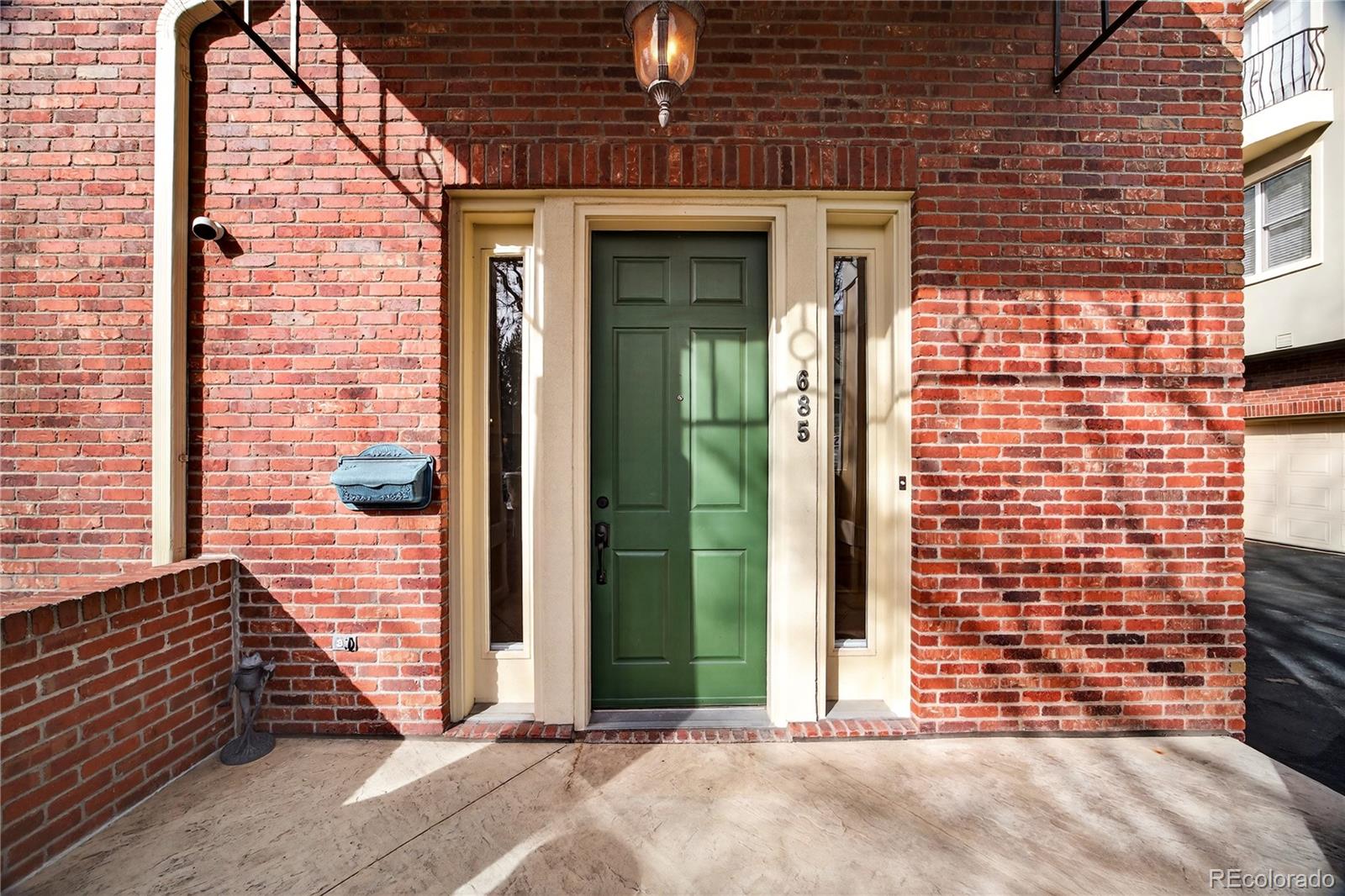 MLS Image #2 for 685 n clarkson street,denver, Colorado