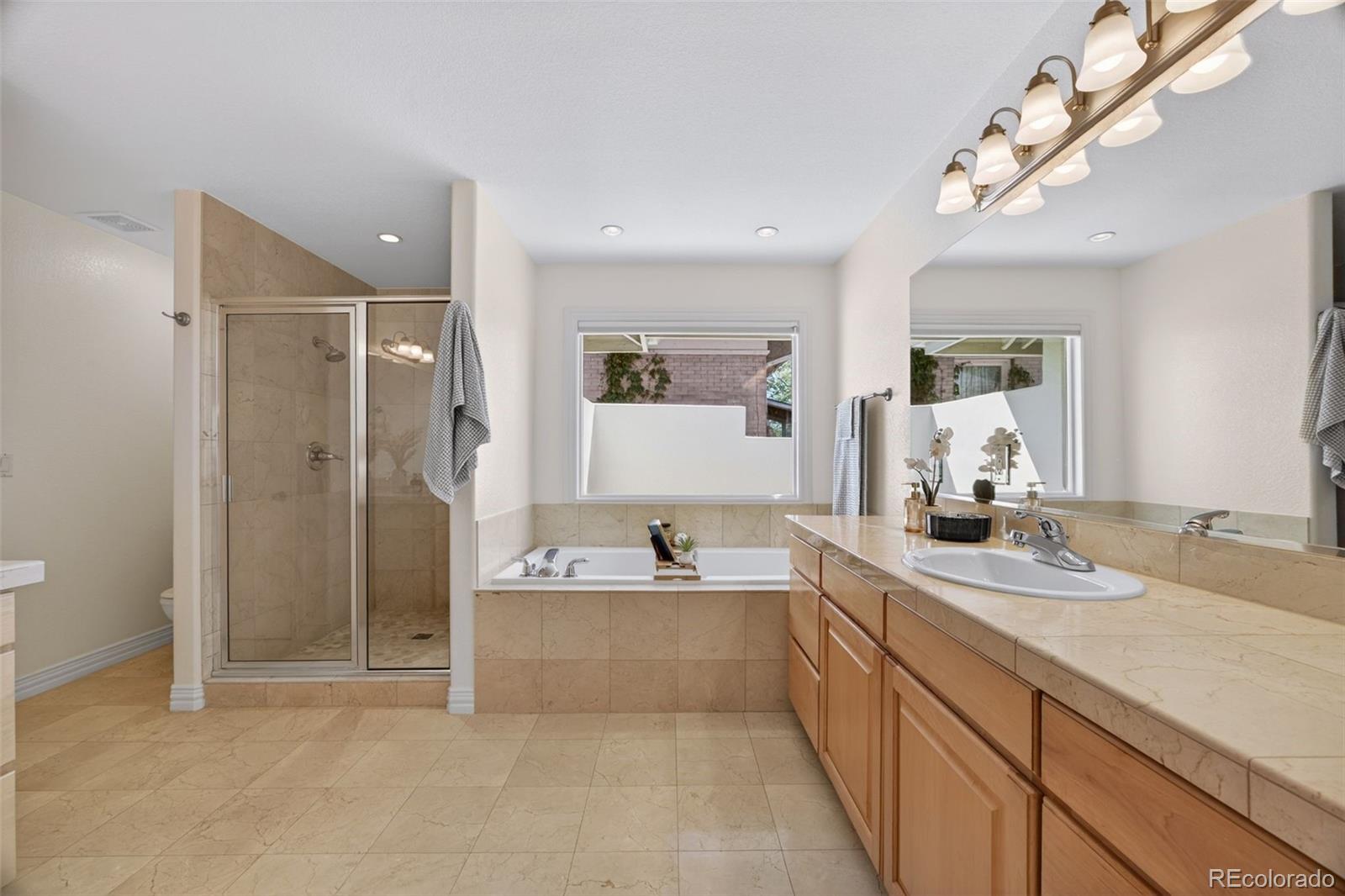 MLS Image #26 for 685 n clarkson street,denver, Colorado
