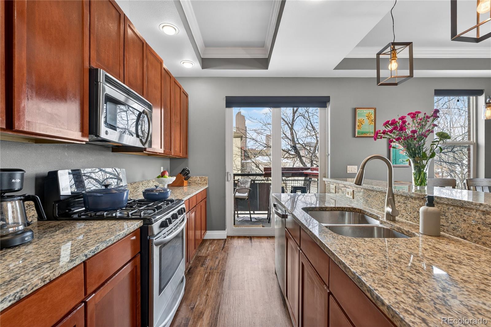 MLS Image #11 for 1700 n emerson street,denver, Colorado