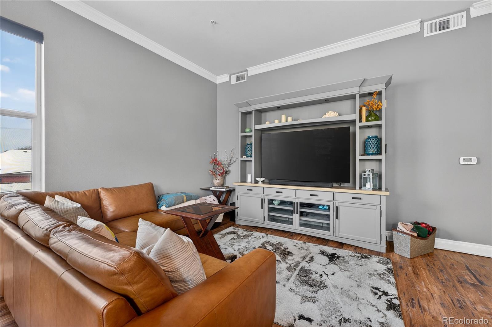MLS Image #3 for 1700 n emerson street,denver, Colorado