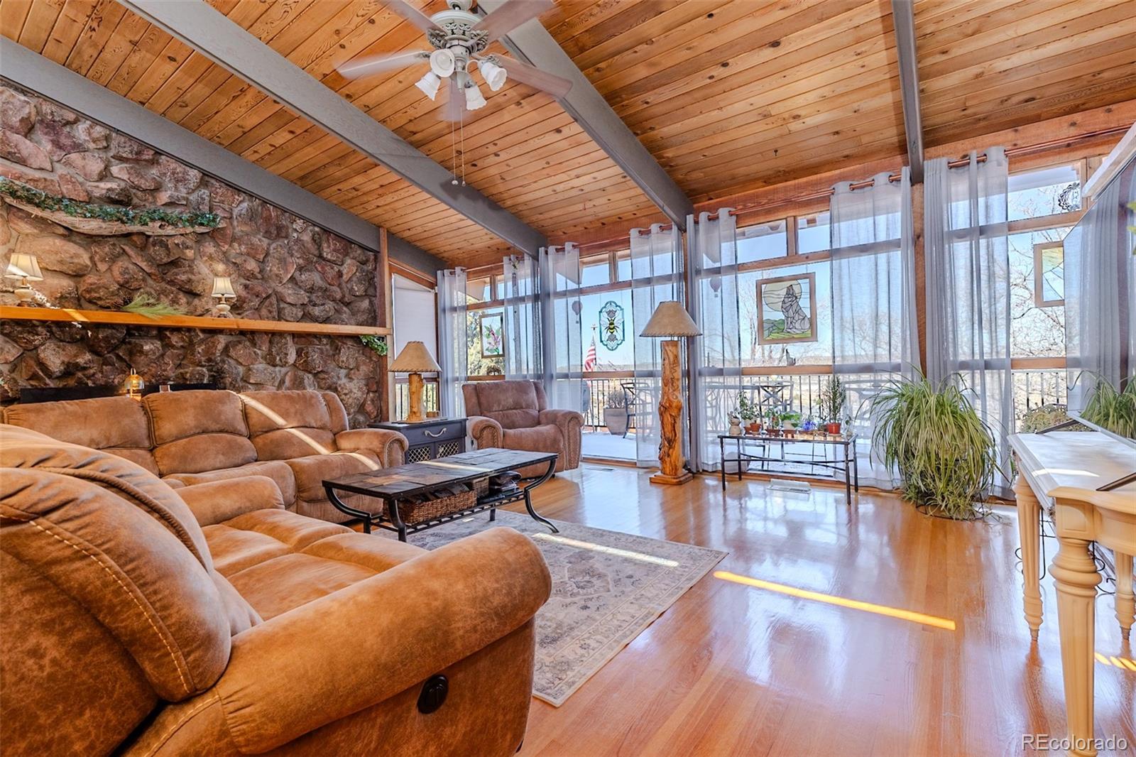 MLS Image #5 for 414  chamberlin place,colorado springs, Colorado
