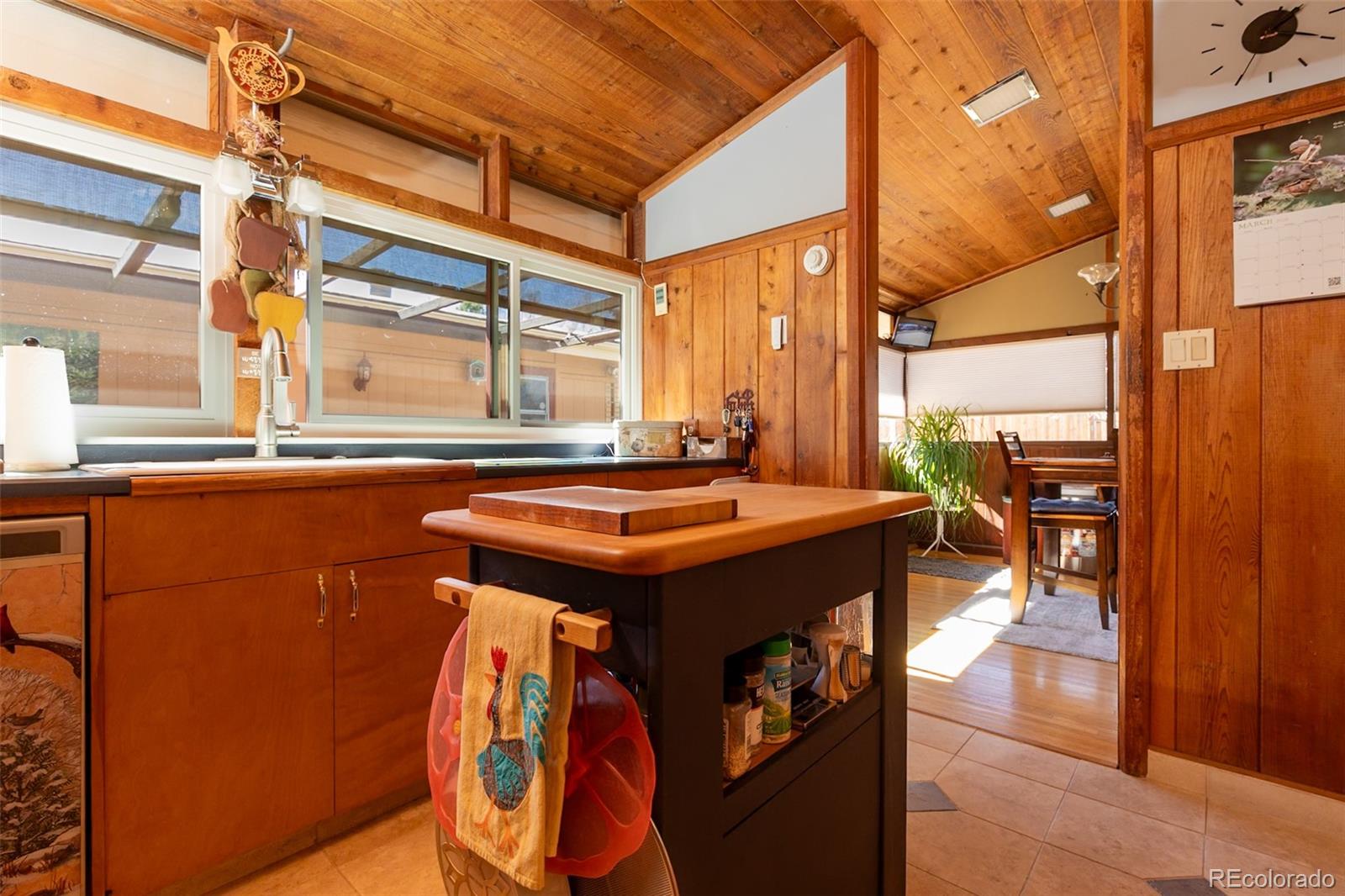 MLS Image #7 for 414  chamberlin place,colorado springs, Colorado