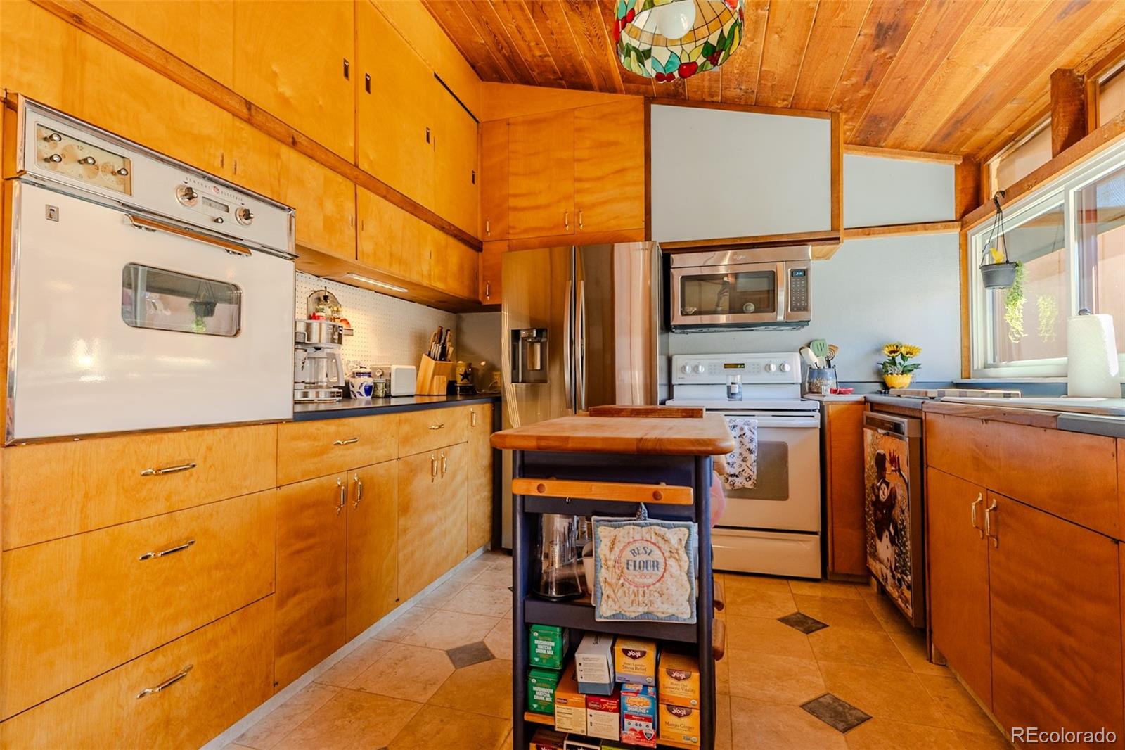 MLS Image #9 for 414  chamberlin place,colorado springs, Colorado