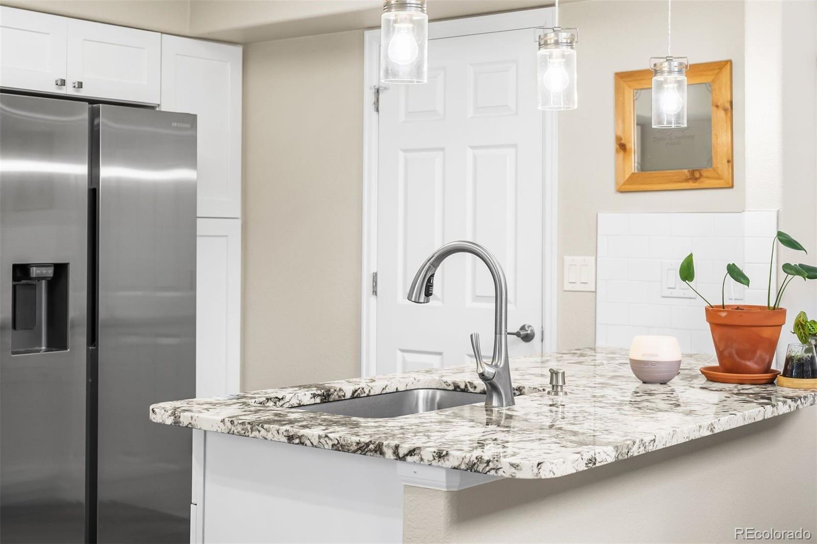 MLS Image #11 for 21535 e 39th avenue,denver, Colorado