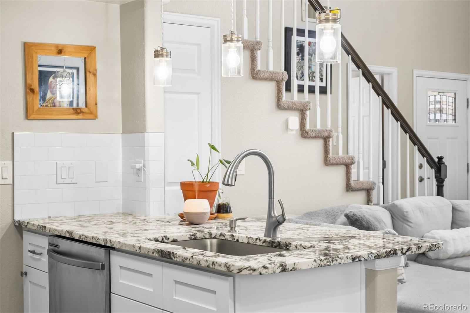 MLS Image #13 for 21535 e 39th avenue,denver, Colorado