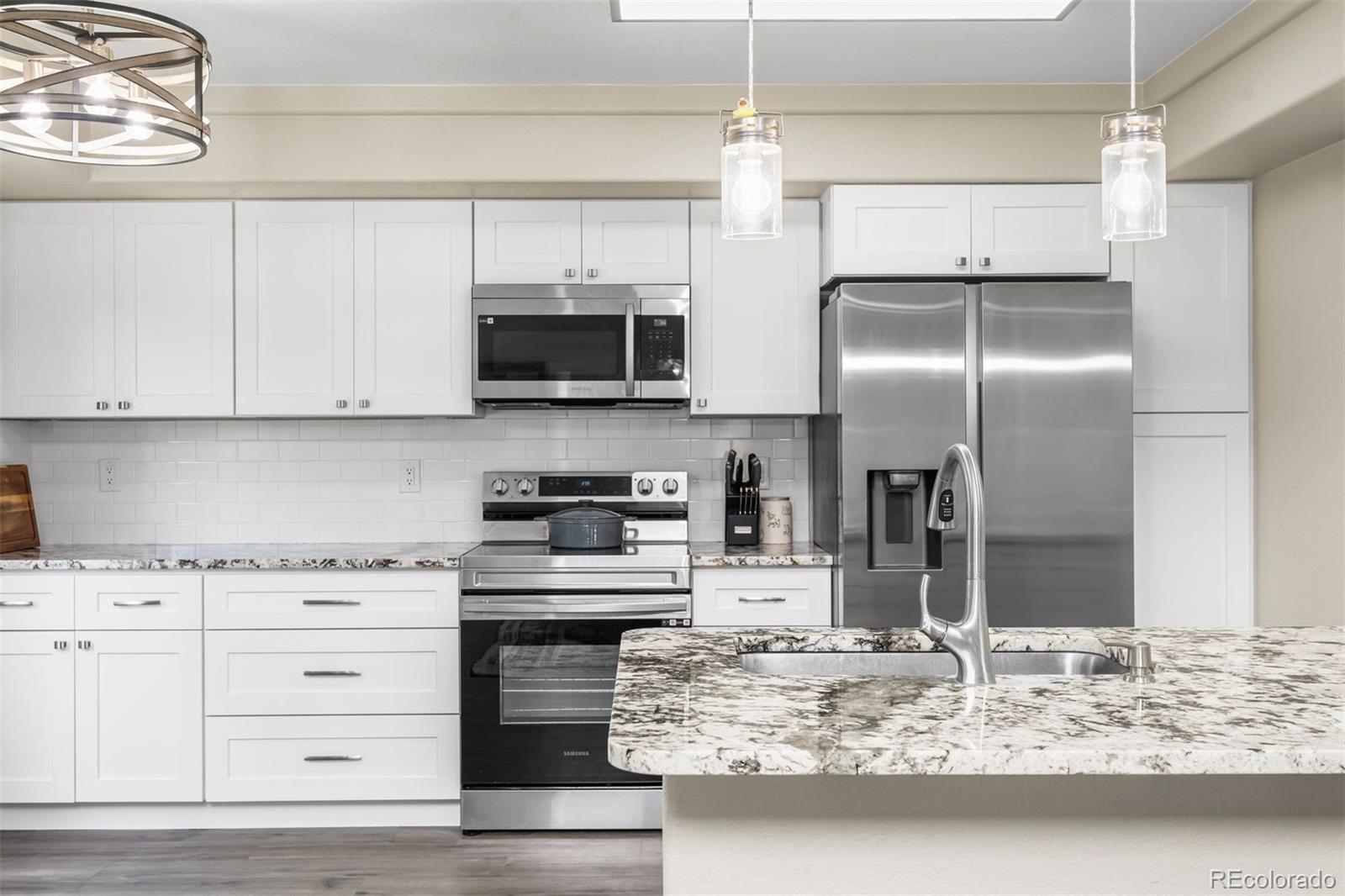 MLS Image #16 for 21535 e 39th avenue,denver, Colorado