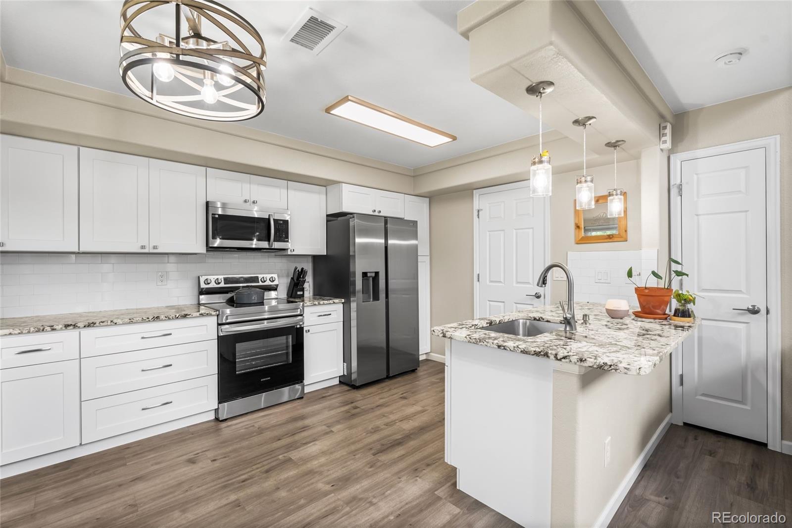 MLS Image #31 for 21535 e 39th avenue,denver, Colorado