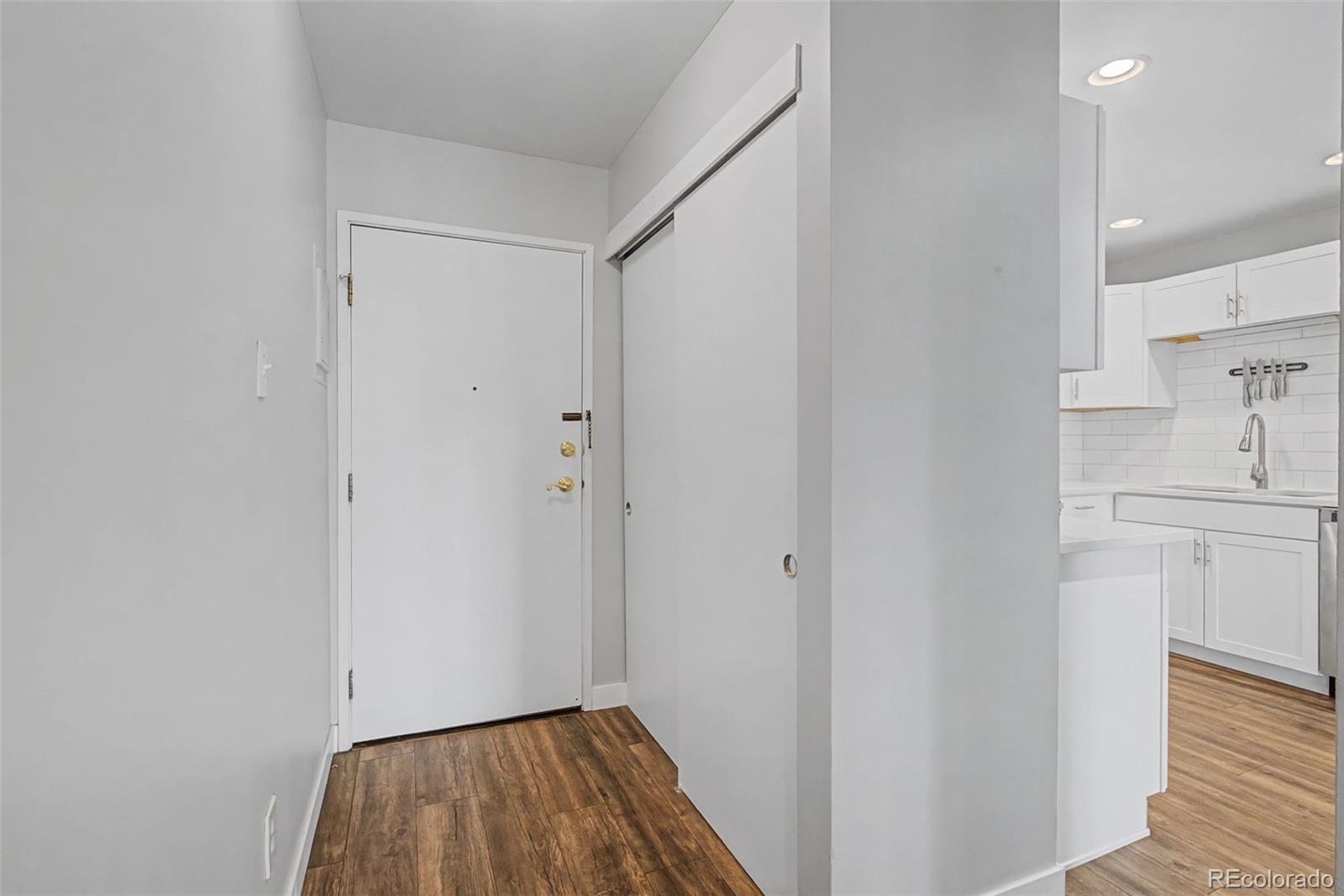 MLS Image #3 for 3082 s wheeling way,aurora, Colorado