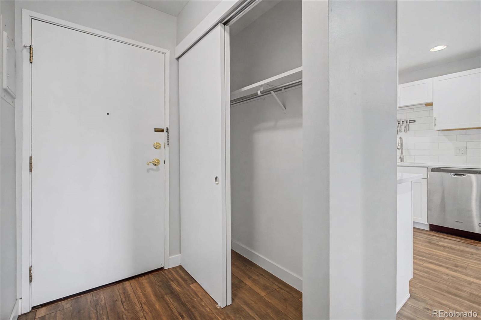 MLS Image #4 for 3082 s wheeling way,aurora, Colorado