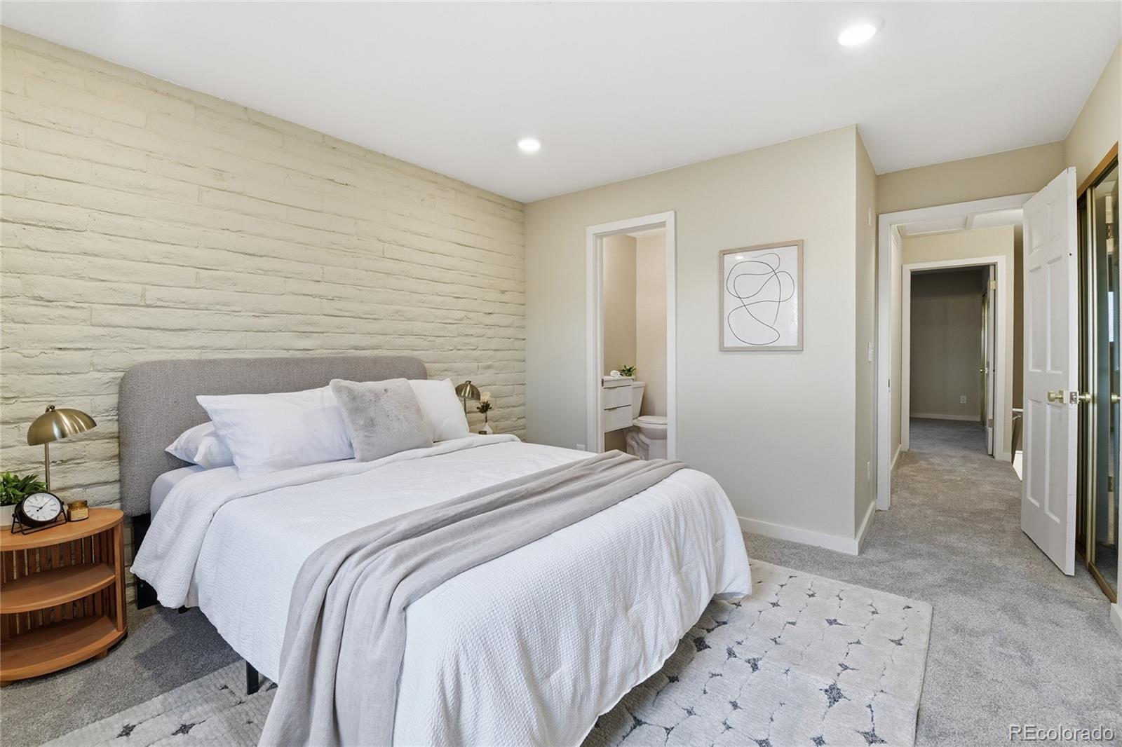 MLS Image #14 for 1060 s parker road,denver, Colorado