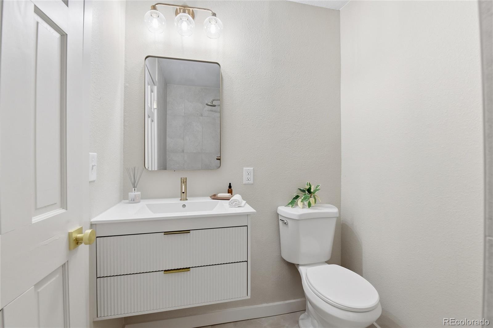 MLS Image #15 for 1060 s parker road,denver, Colorado