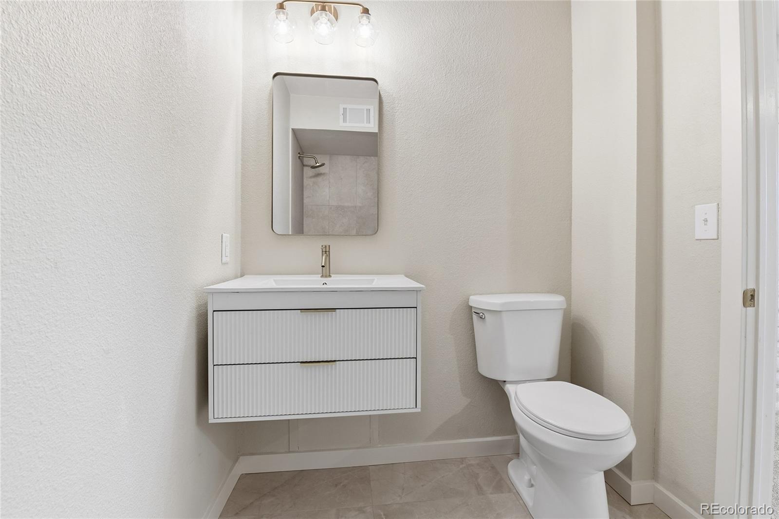MLS Image #20 for 1060 s parker road,denver, Colorado