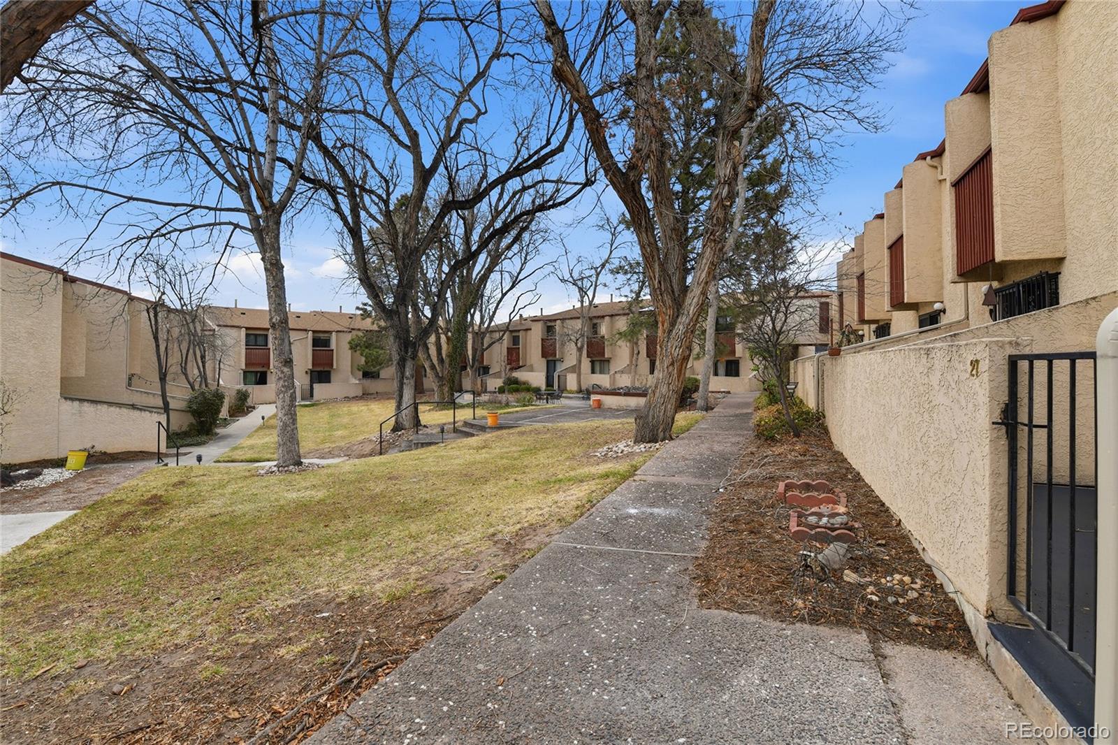 MLS Image #5 for 1060 s parker road,denver, Colorado