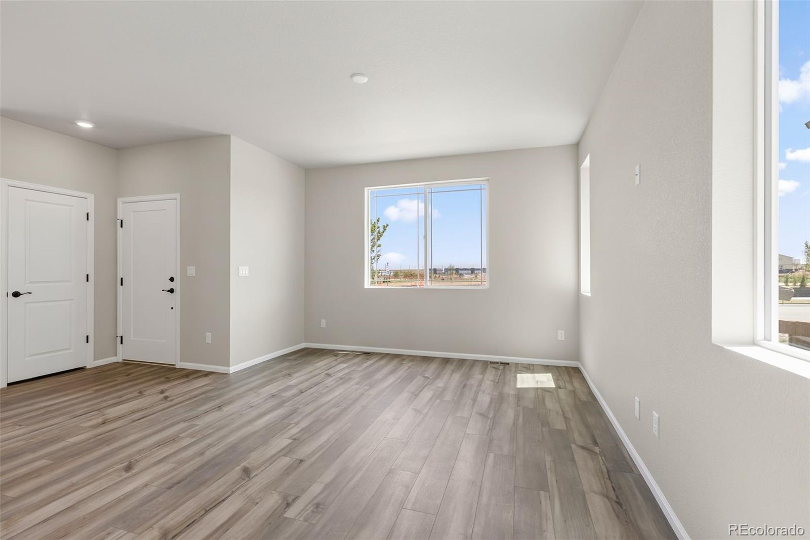 MLS Image #3 for 5321 n elk street,aurora, Colorado