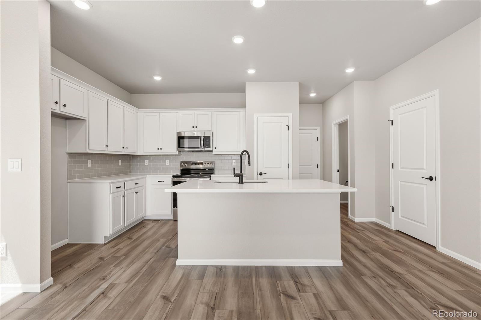 MLS Image #8 for 5321 n elk street,aurora, Colorado