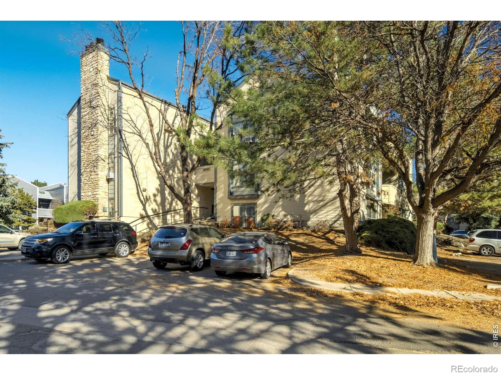 MLS Image #2 for 16001 e alaska place,aurora, Colorado