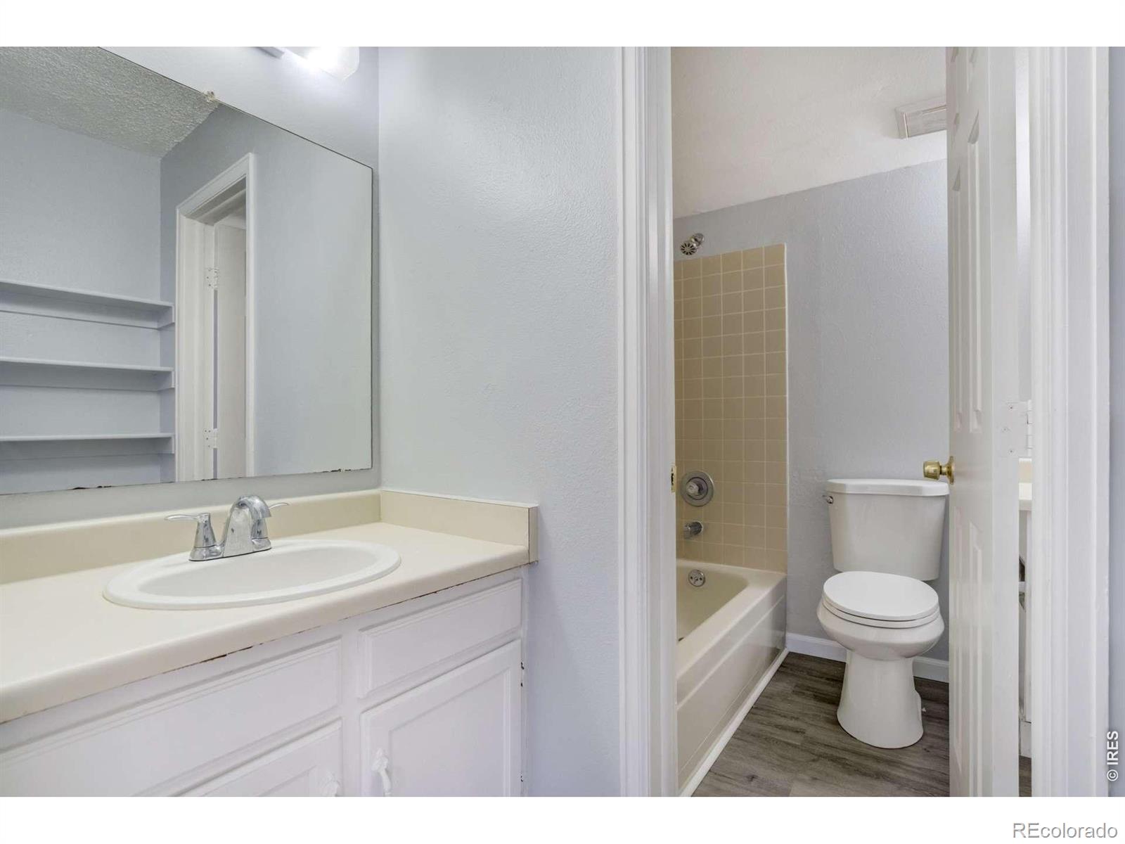 MLS Image #21 for 16001 e alaska place,aurora, Colorado