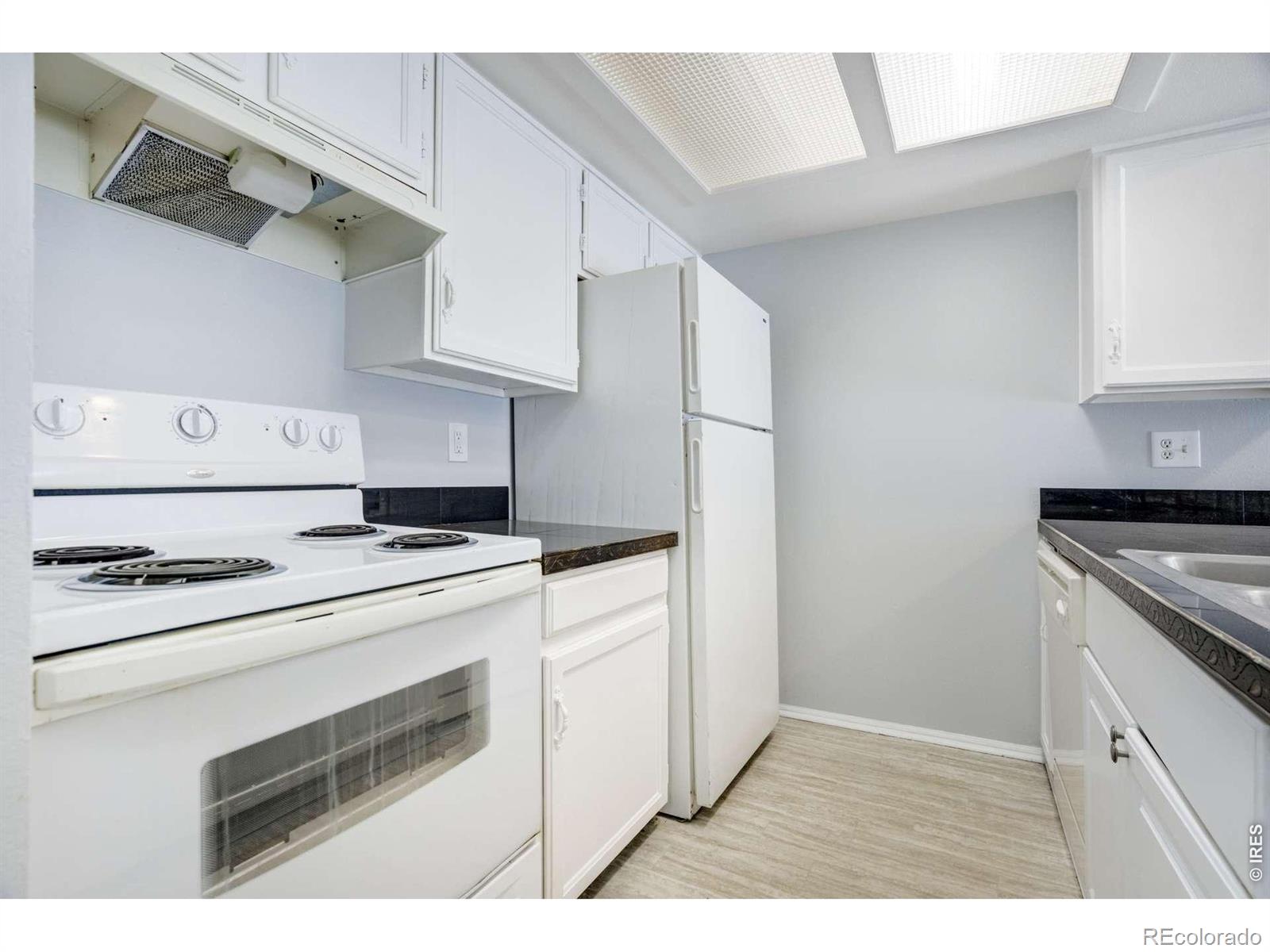 MLS Image #7 for 16001 e alaska place,aurora, Colorado