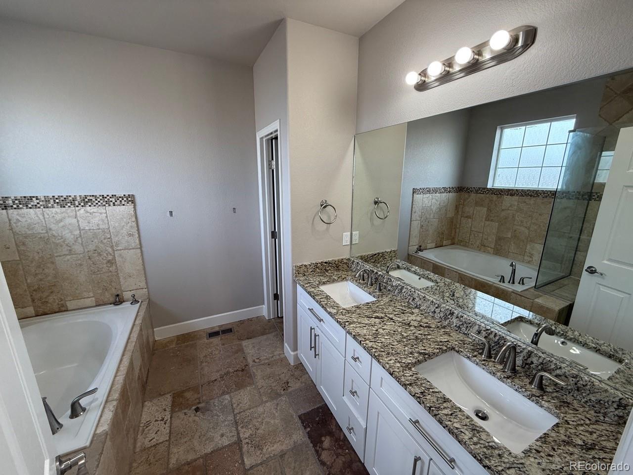 MLS Image #17 for 9805 w hinsdale place,littleton, Colorado