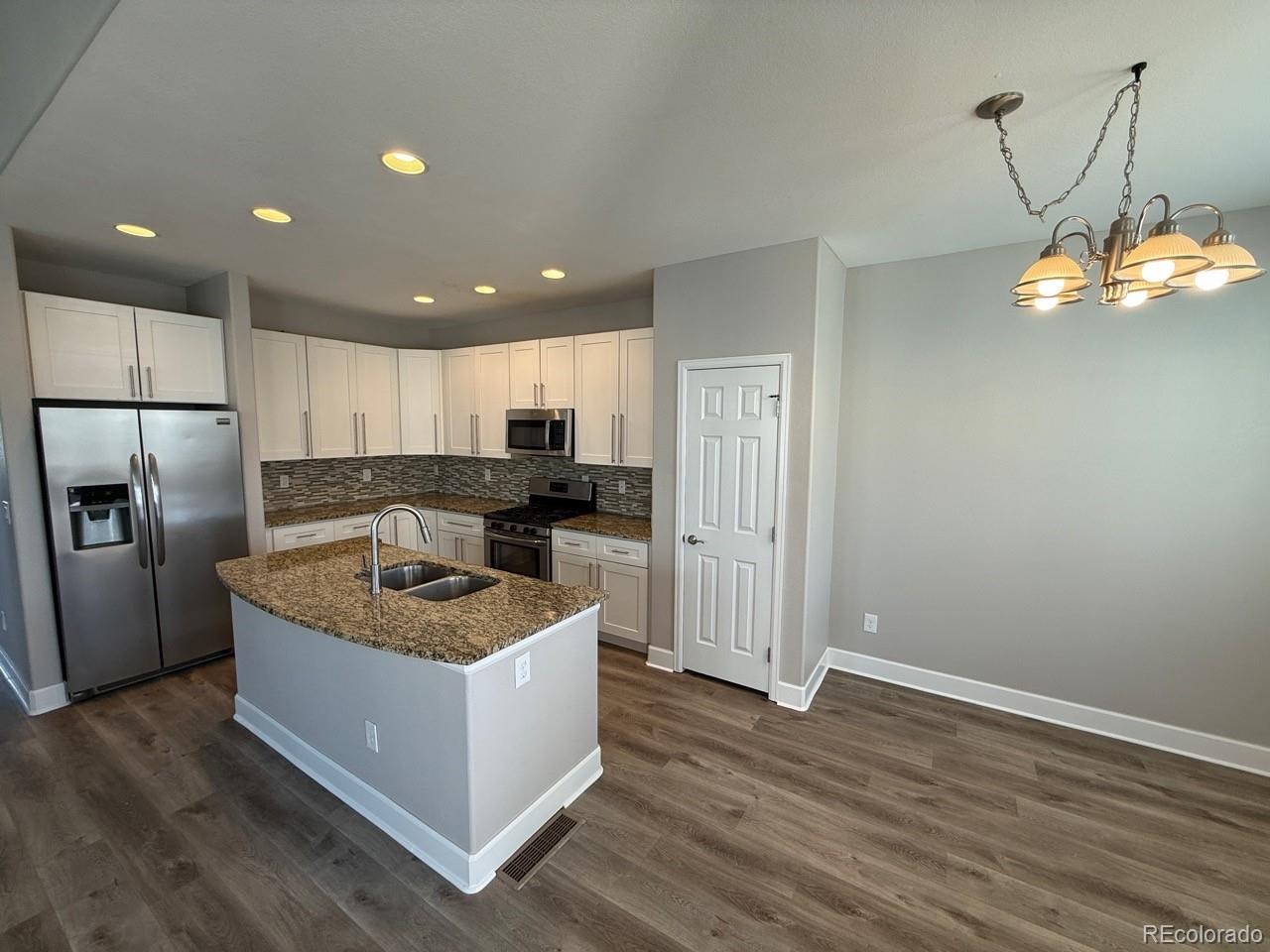MLS Image #7 for 9805 w hinsdale place,littleton, Colorado