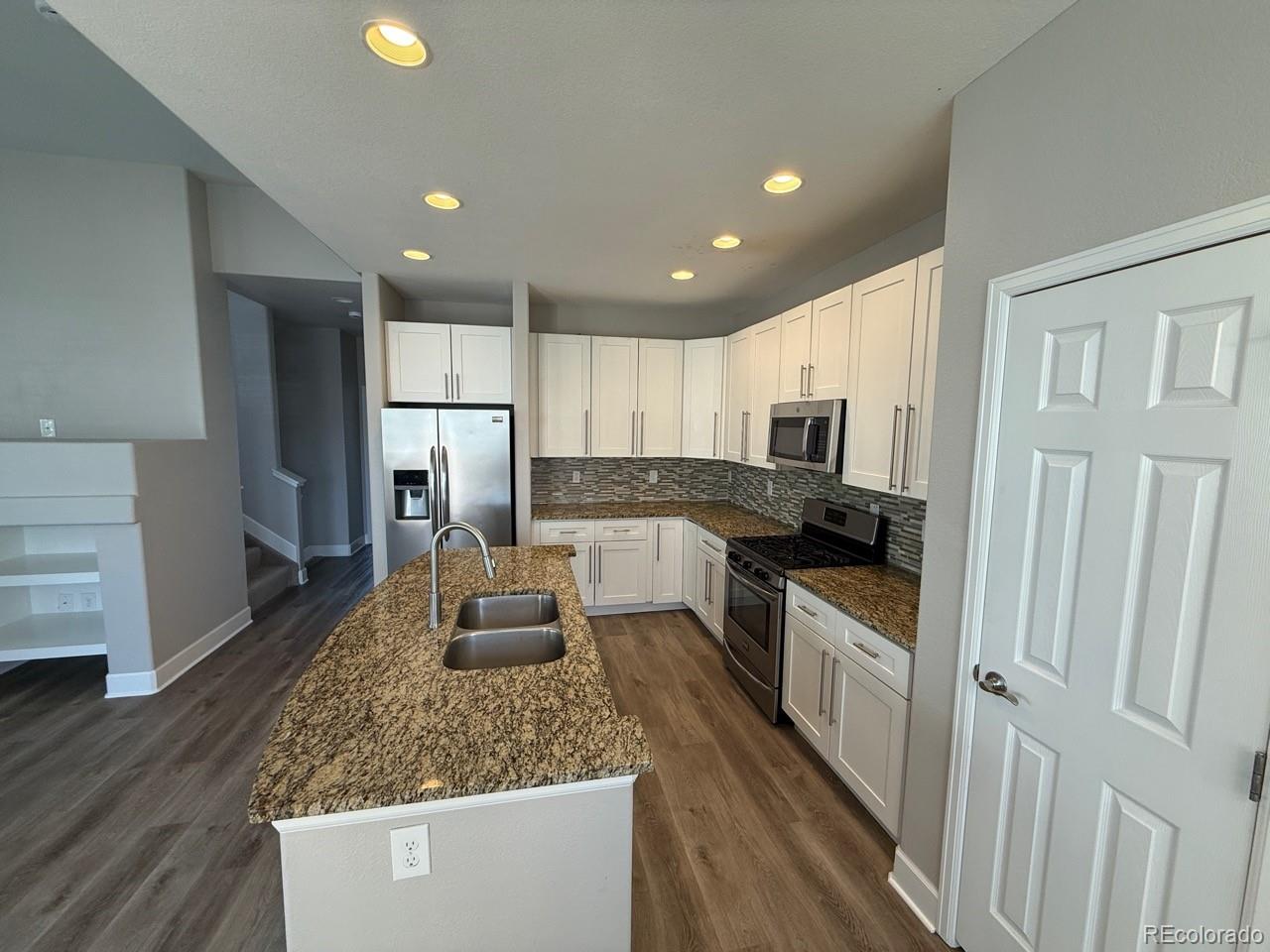 MLS Image #9 for 9805 w hinsdale place,littleton, Colorado
