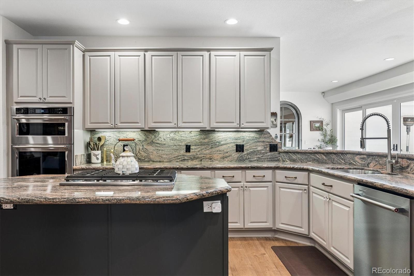 MLS Image #10 for 4484 w cottonwood place,littleton, Colorado