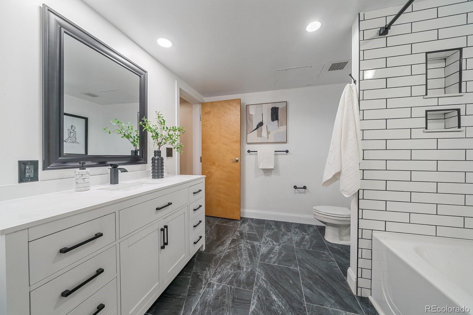 MLS Image #19 for 1800  lawrence street 308,denver, Colorado