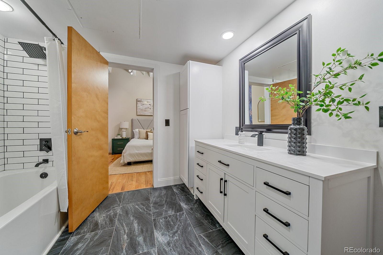 MLS Image #20 for 1800  lawrence street 308,denver, Colorado