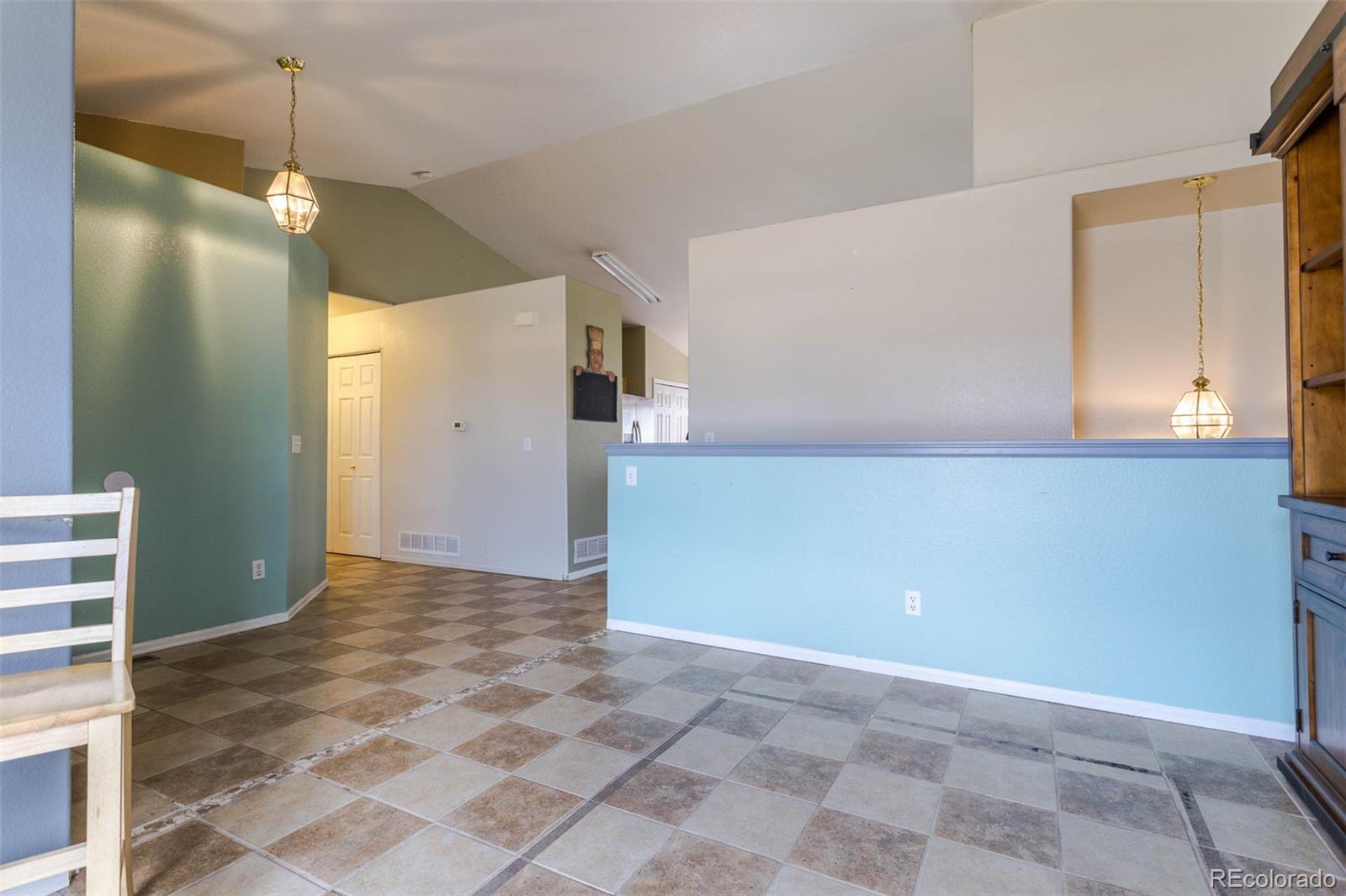 MLS Image #5 for 2925  muleshoe drive,colorado springs, Colorado