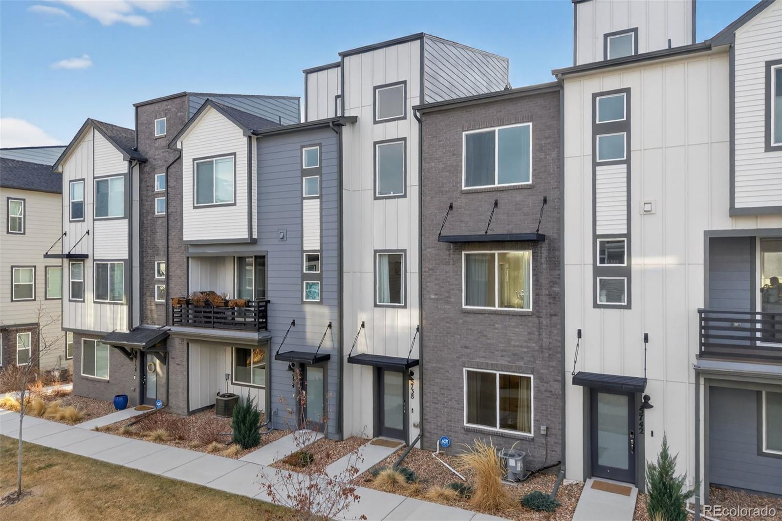 MLS Image #2 for 5738  vivian street,arvada, Colorado