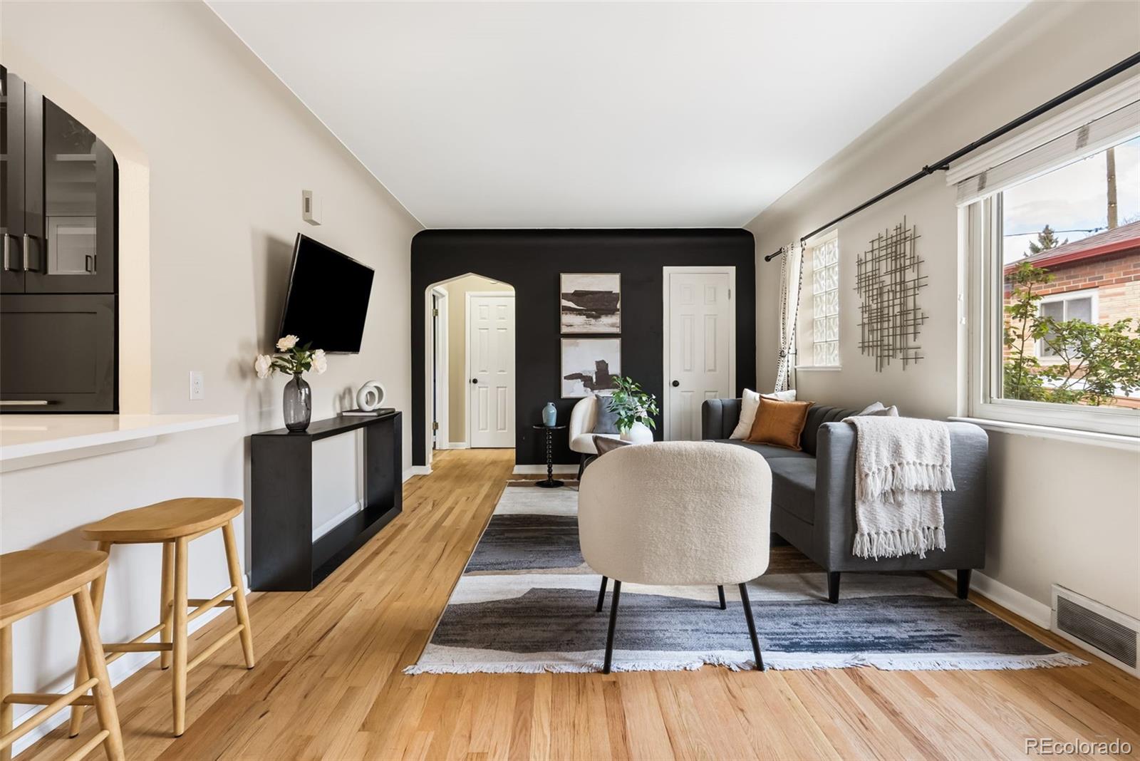 MLS Image #13 for 33 n pennsylvania street c,denver, Colorado