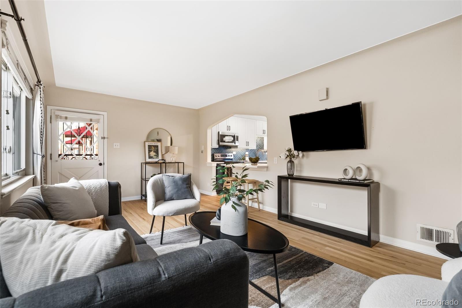 MLS Image #15 for 33 n pennsylvania street c,denver, Colorado