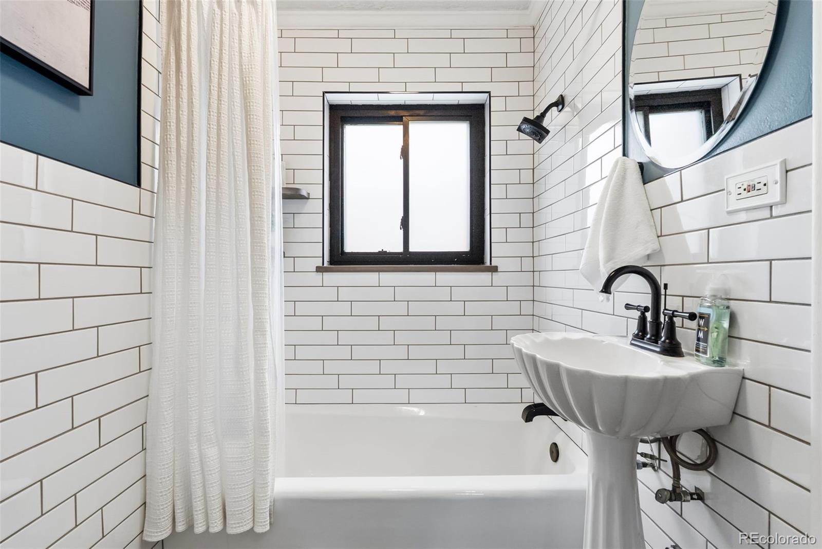 MLS Image #18 for 33 n pennsylvania street c,denver, Colorado