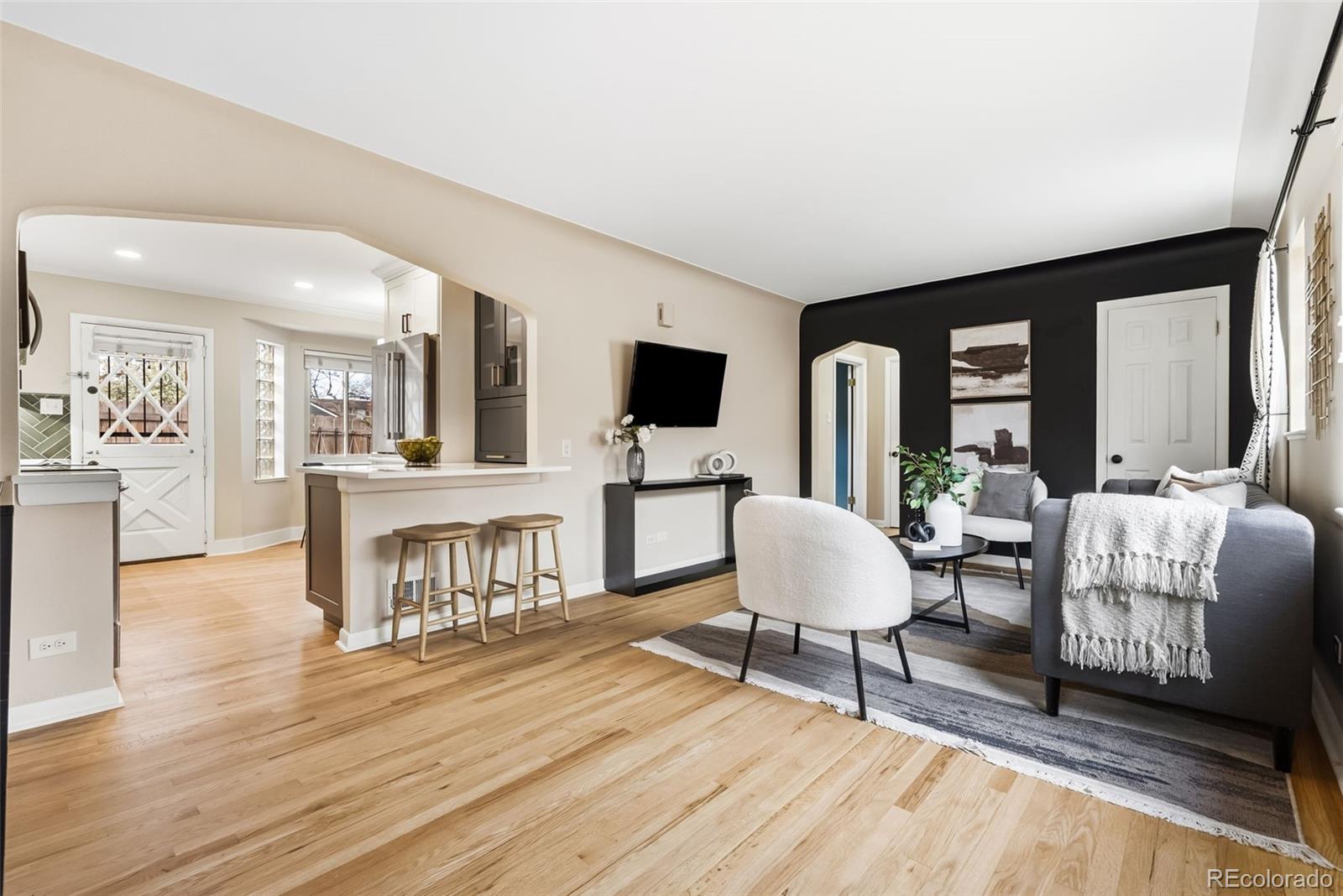 MLS Image #2 for 33 n pennsylvania street c,denver, Colorado