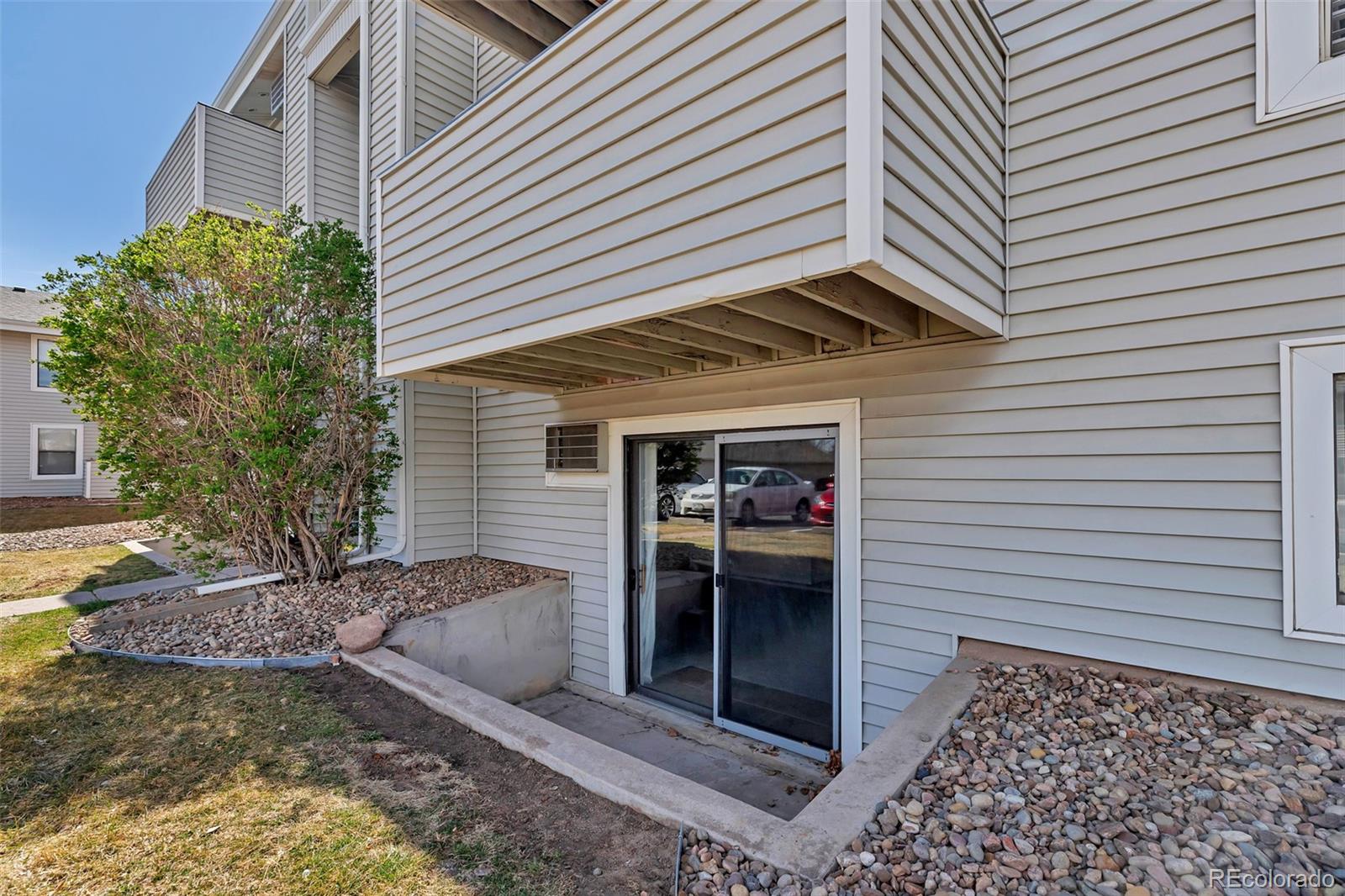 MLS Image #5 for 10150 e virginia avenue 108,denver, Colorado