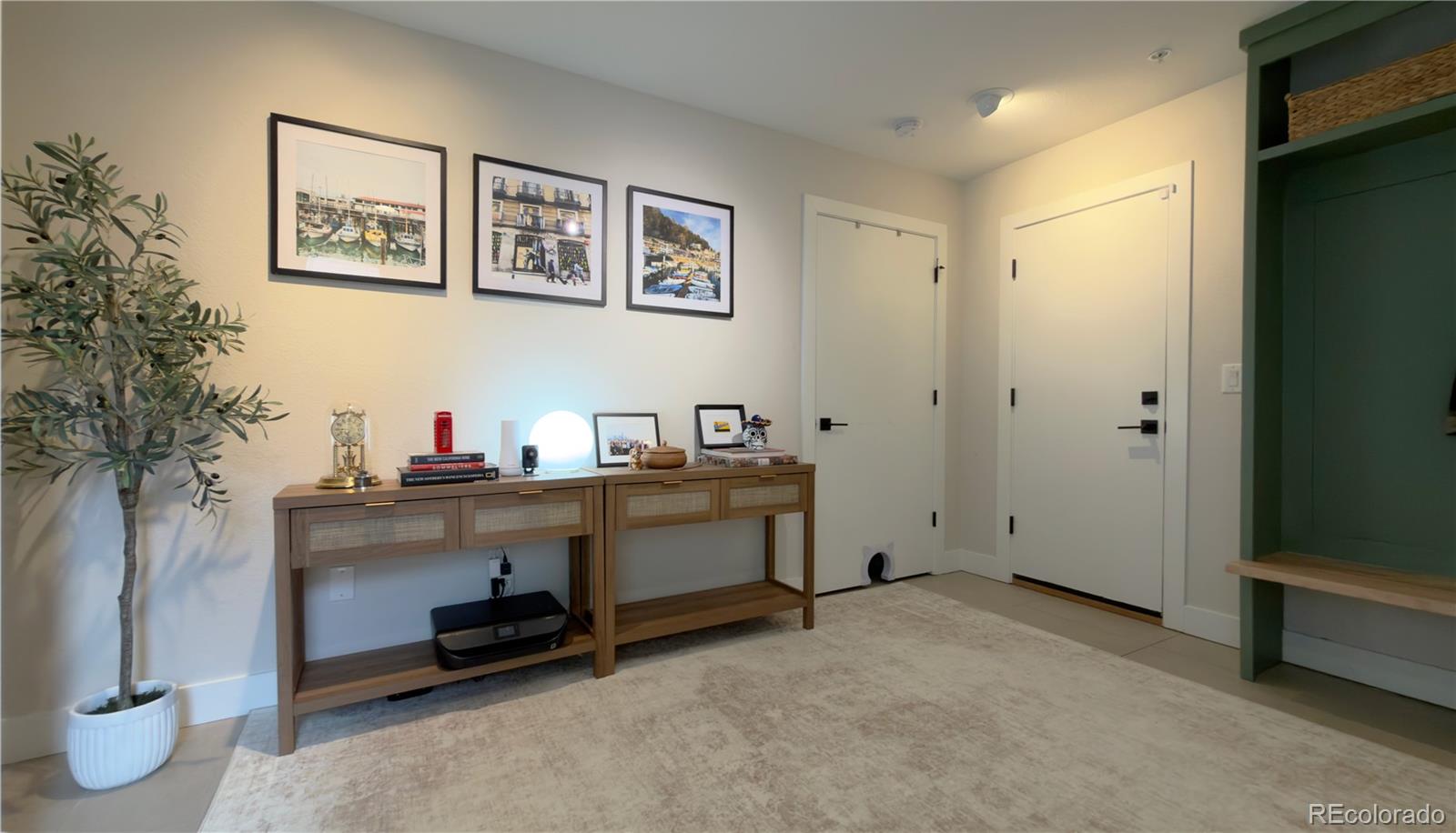 MLS Image #2 for 2870  tremont place,denver, Colorado