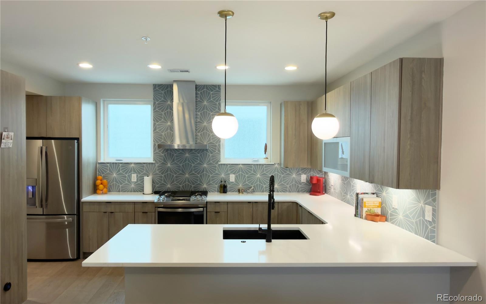 MLS Image #8 for 2870  tremont place,denver, Colorado