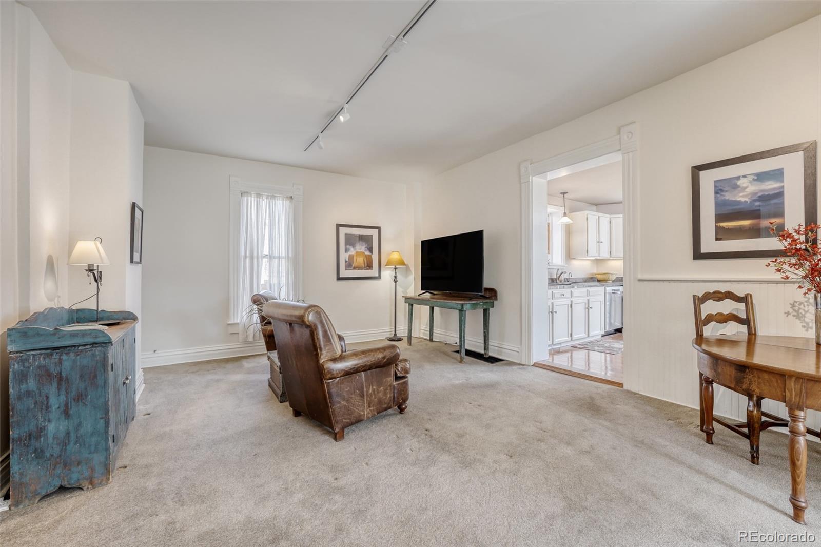 MLS Image #10 for 920  olive street,denver, Colorado