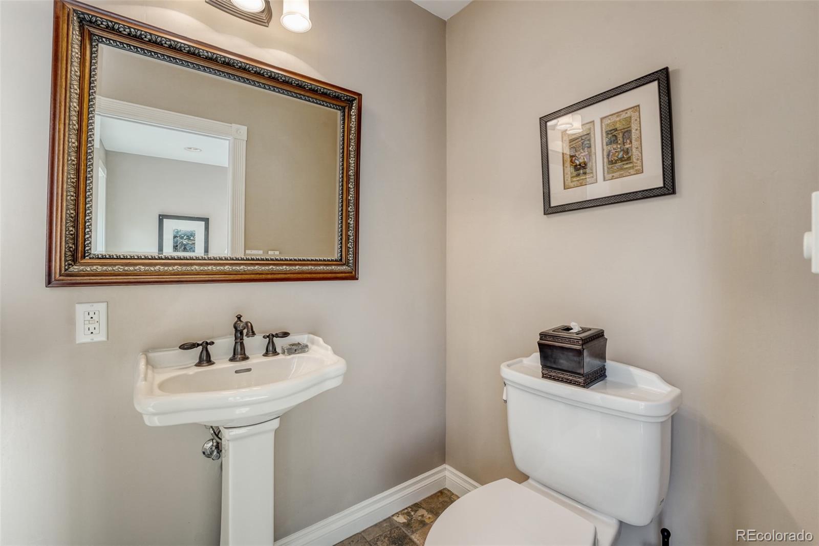 MLS Image #16 for 920  olive street,denver, Colorado