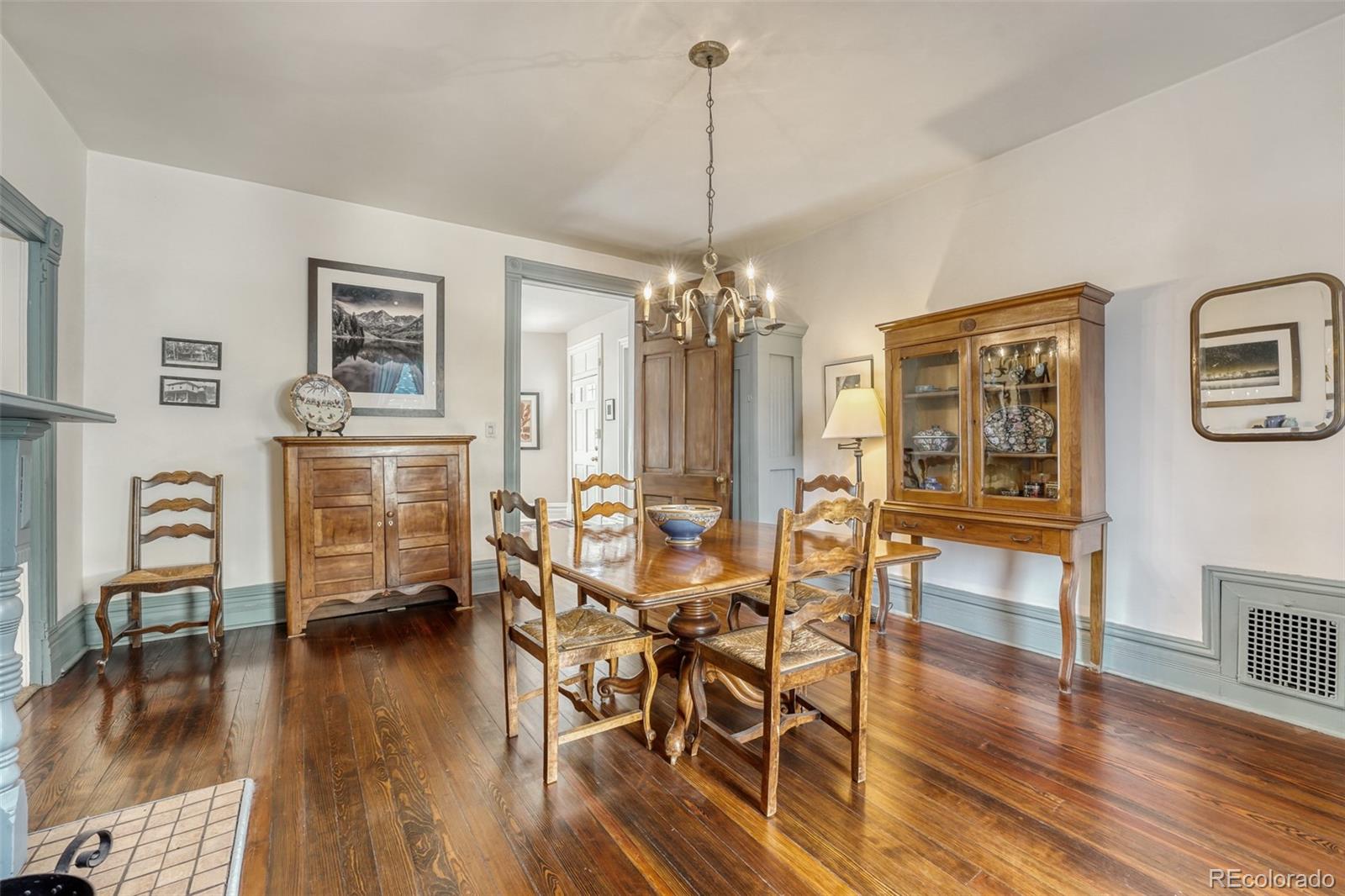 MLS Image #9 for 920  olive street,denver, Colorado