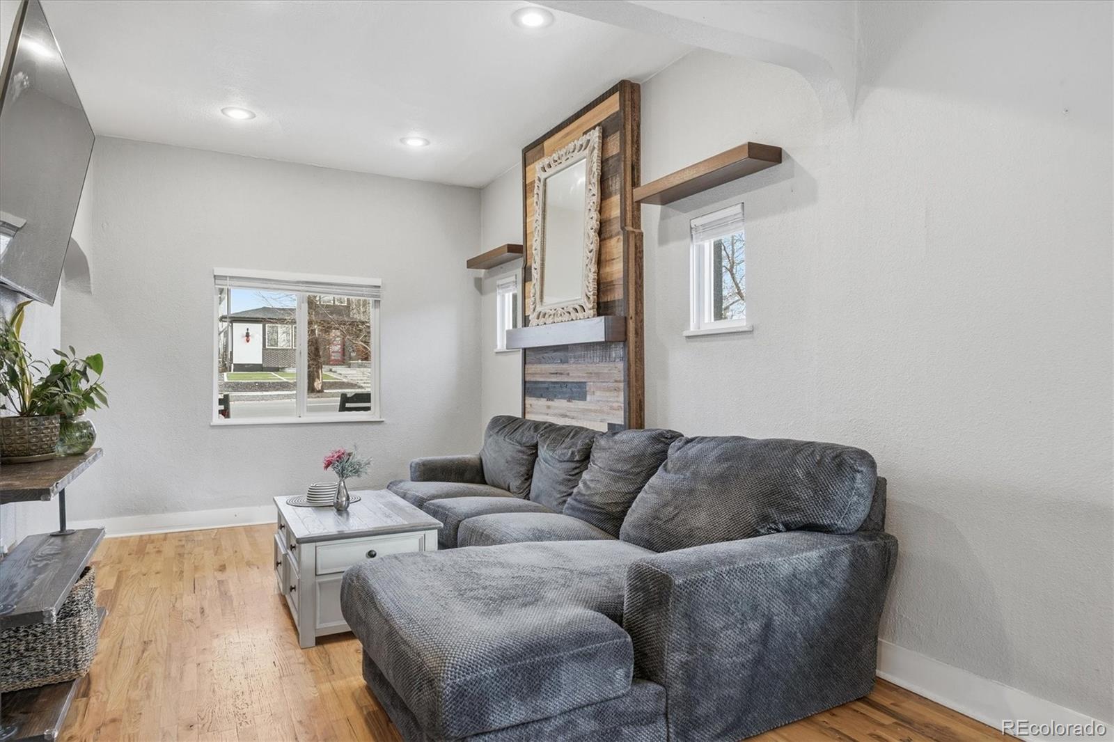 MLS Image #11 for 2073 s logan street,denver, Colorado