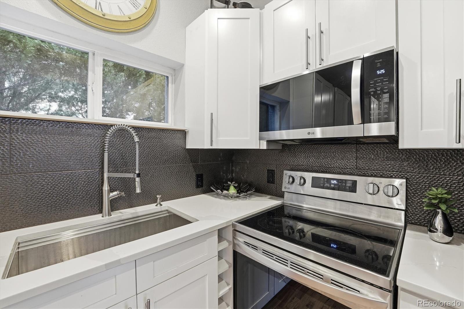MLS Image #19 for 2073 s logan street,denver, Colorado
