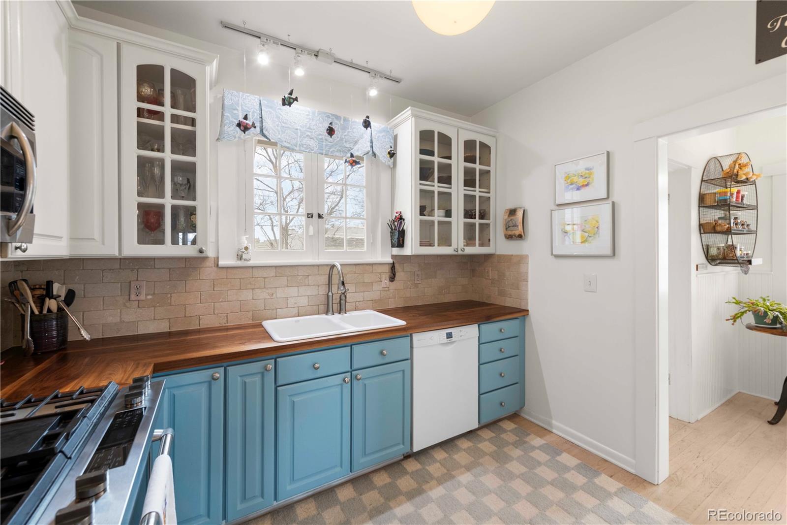 MLS Image #11 for 2710 s grant street,englewood, Colorado